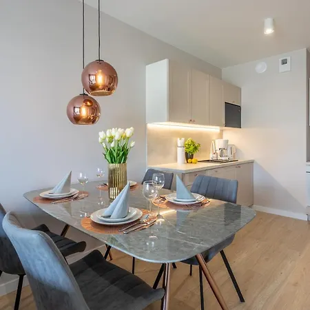 Ambria Sun Towers Apartman *