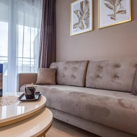 Ambria Sun Towers Apartman *